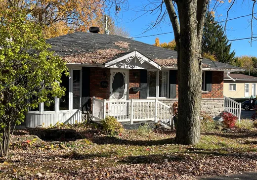 Maison à étages à vendre - 500 Rue des Patriotes, Laval (Sainte-Rose), H7L2M3