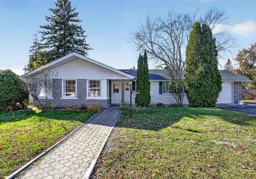 House for sale - 145 Rue Demontigny, Pointe-Du-Lac, G9B 1J1