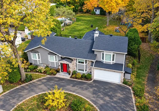 Maison à étages à vendre - 881 Rue Bellemare, Laval (Fabreville), H7R4S4
