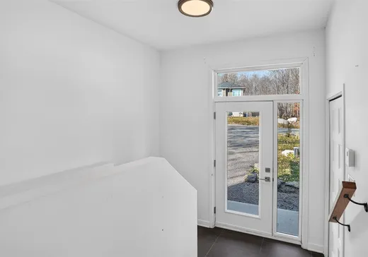Maison à vendre - 421 Rue des Étoiles, St-Hippolyte, J8A 0L7