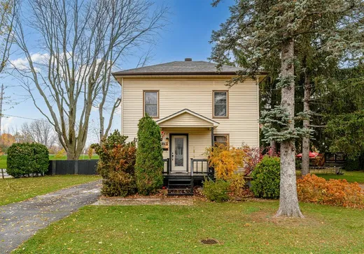 Maison à étages à vendre - 15 Rue des Pins, Chambly, J3L3K2