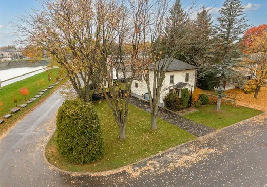 Maison à vendre - 15 Rue des Pins, Chambly, J3L 3K2