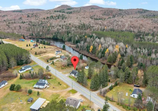 Maison à vendre - 1477 Route 323, Lac-Des-Plages, J0T 1K0