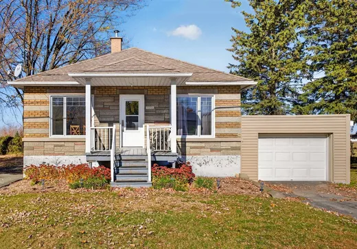 Bungalow for sale - 425 Rue Demers E., Plessisville, G6L4E8