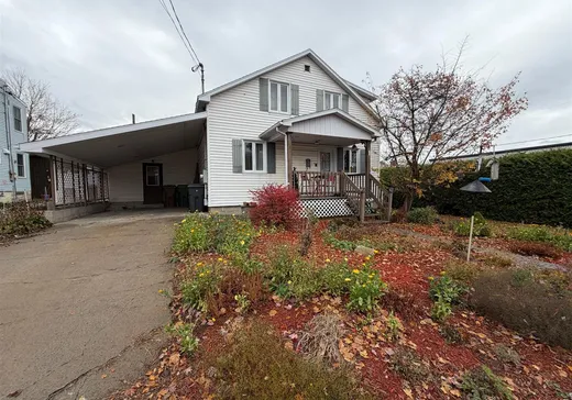 Two or more stories for sale - 1 Rue Béliveau, Victoriaville, G6P4C1